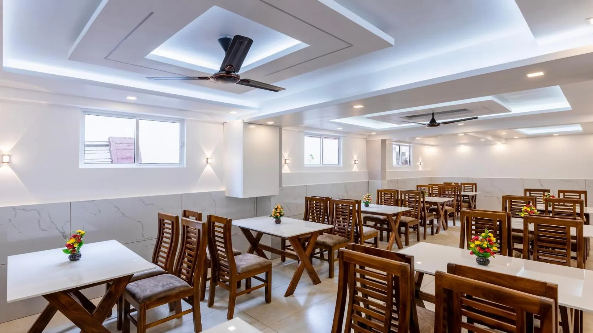 Treebo Premium Cochin Airport, 5 Min From Cochin Airport Hotell Kochi